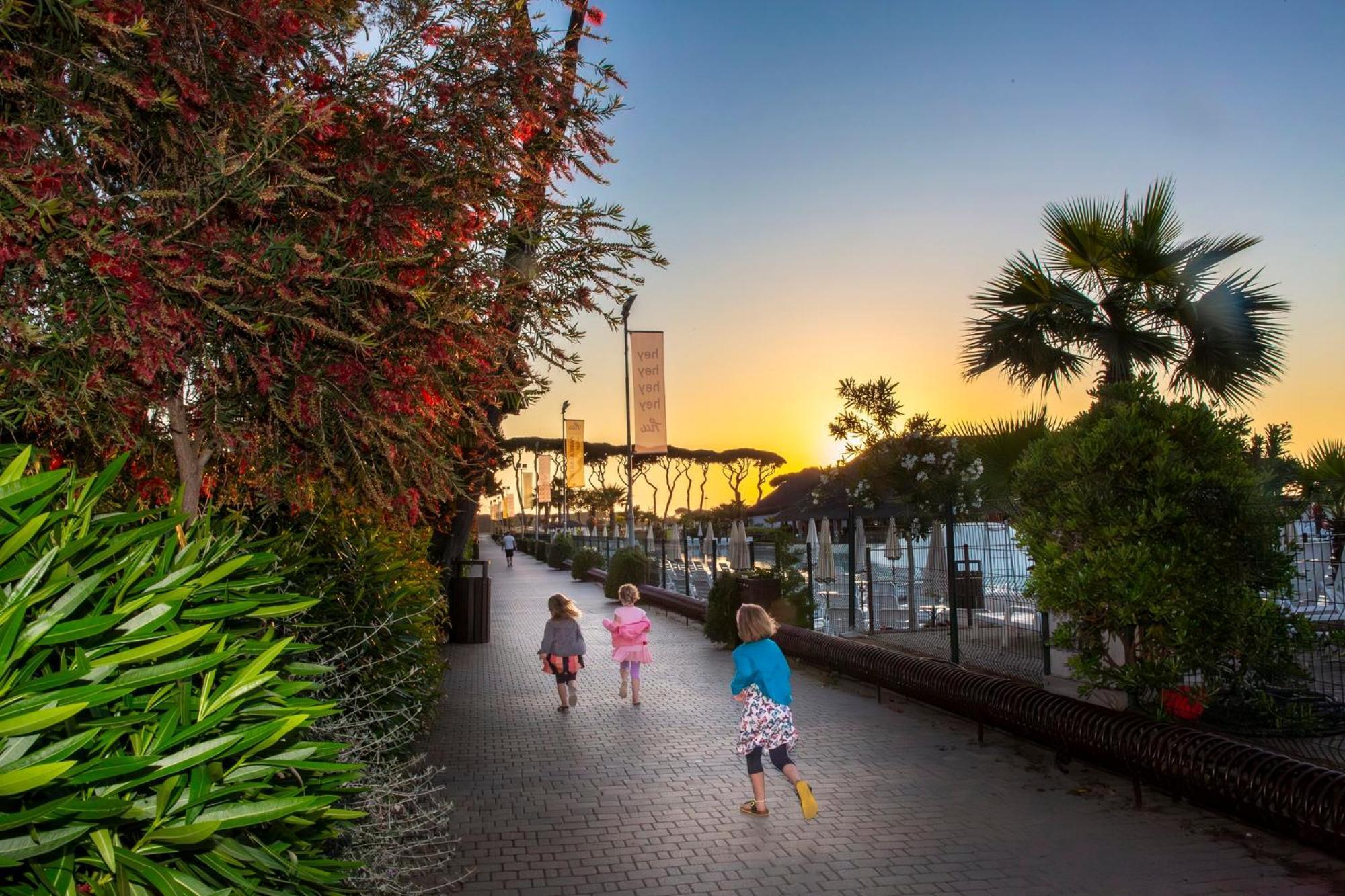 Hu Park Albatros Village サン·ヴィンチェンツォ エクステリア 写真